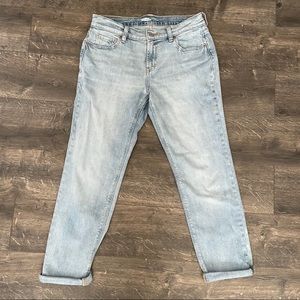 Light wash boyfriend jeans